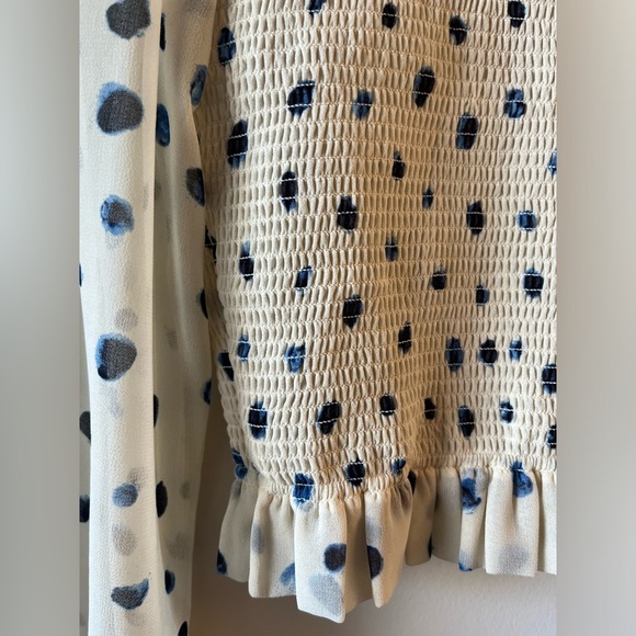 Aritzia Wilfred Tempest Blouse Smocked, dot-print prairie blouse Size XS - Picture 9 of 12